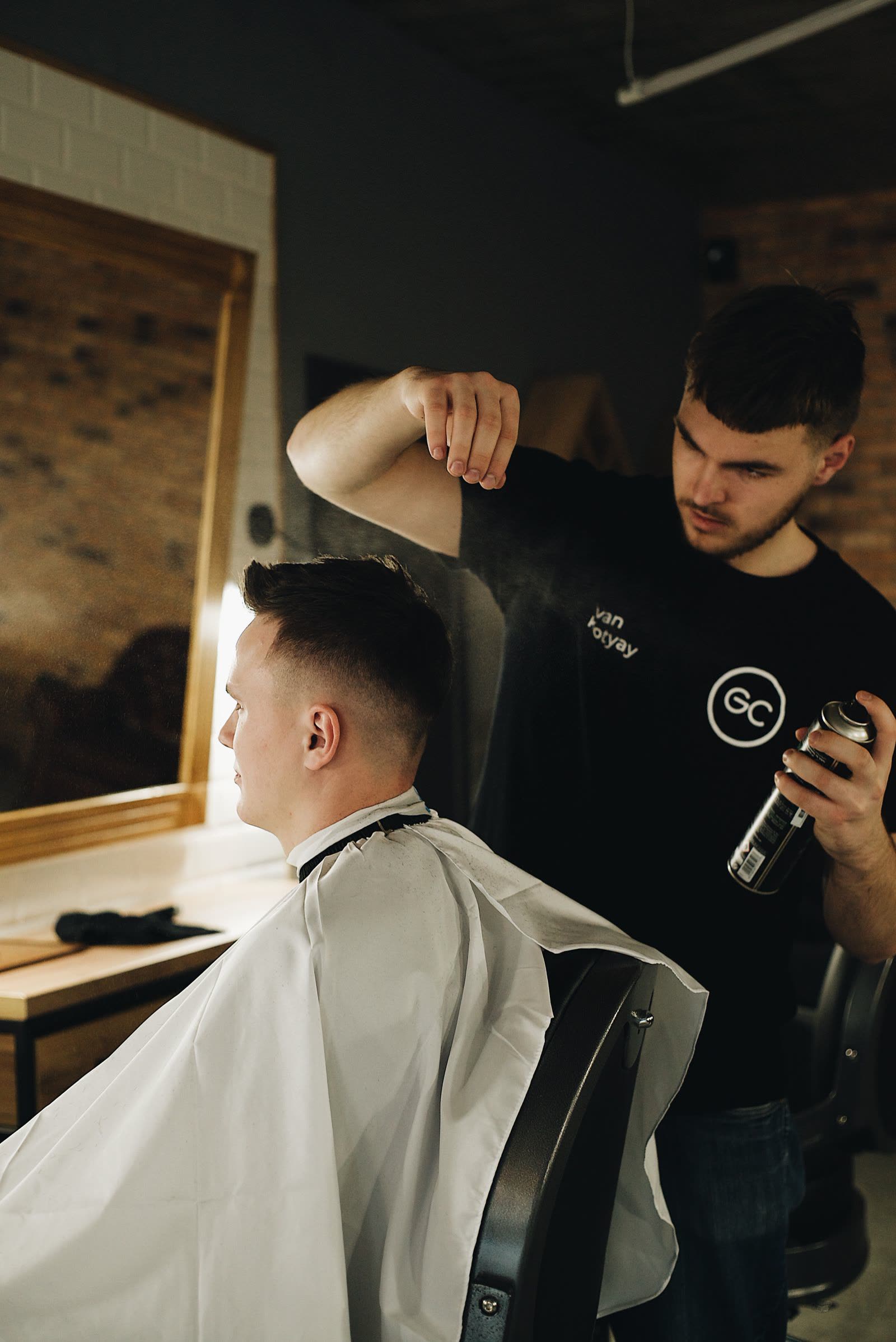 Strak gestyled herenkapsel